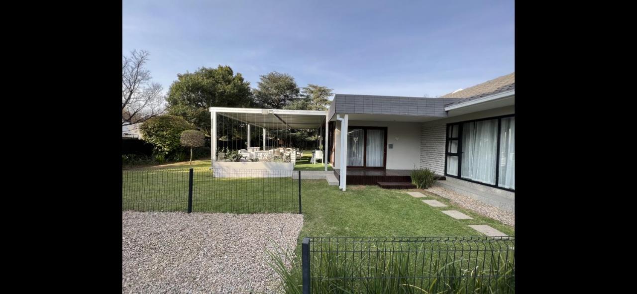 Le'Ciara Luxury Guest House Johannesburgo Exterior foto