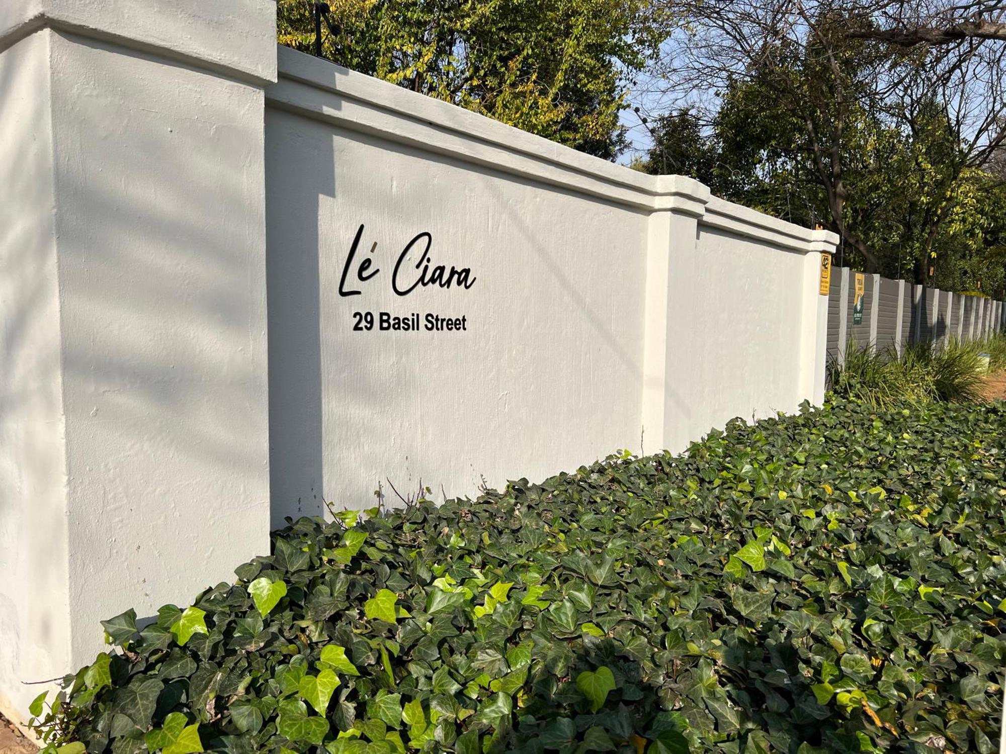 Le'Ciara Luxury Guest House Johannesburgo Exterior foto